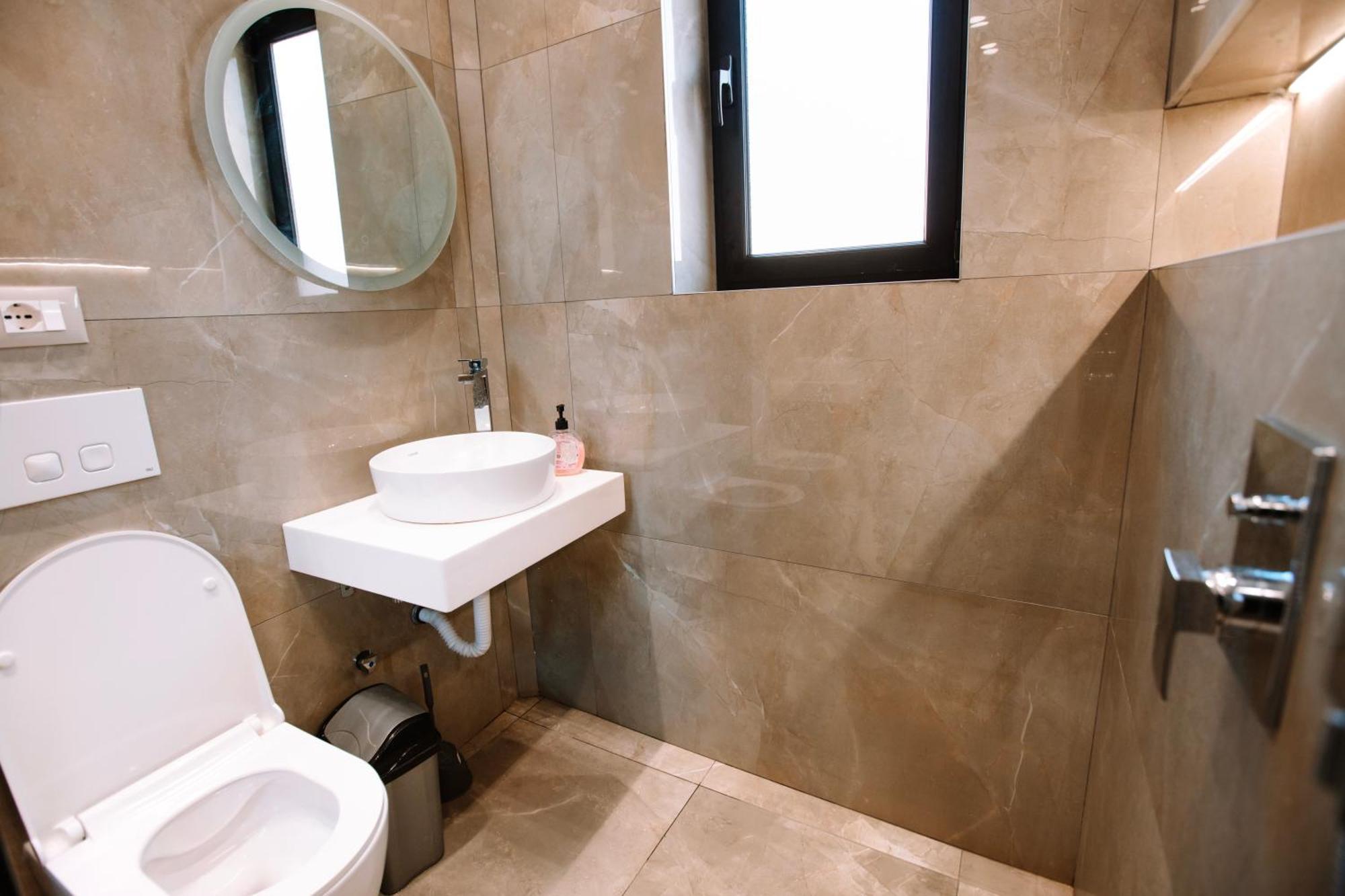 Barrikada Str Modern Apartments - The Nest Тирана Екстер'єр фото