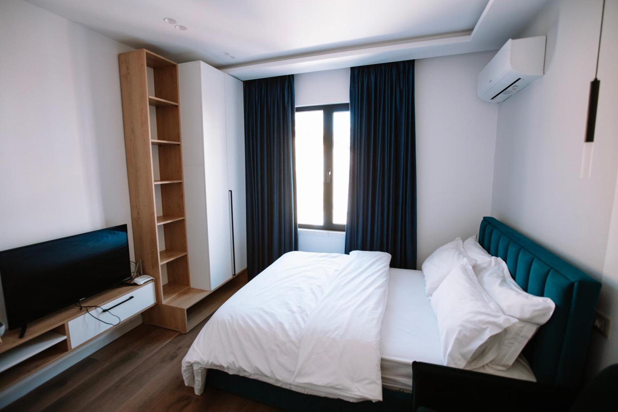 Barrikada Str Modern Apartments - The Nest Тирана Екстер'єр фото